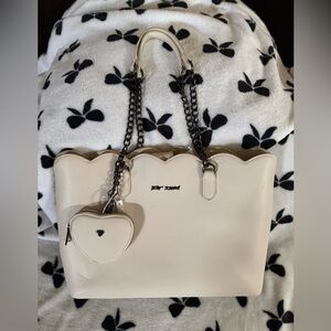 Betsey Johnson XO Tote Chalk Cream Shoulder Bag w/ Removable Heart Pouch